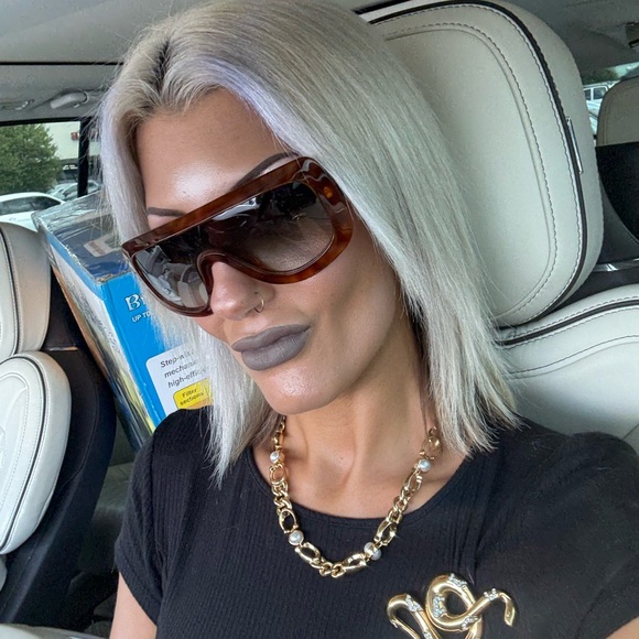 Meet your Posher, Shana - Picture 3 of 16